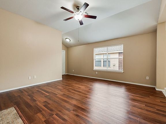 3rd image of 9300 Warren Dr