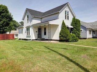 922 S 3rd Ave, Wausau, WI 54401
