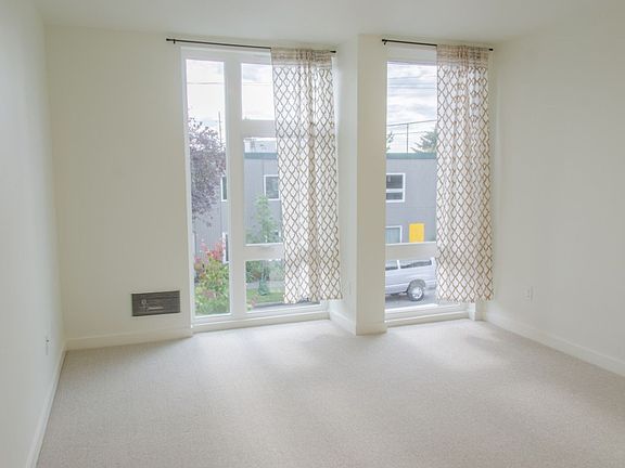 5th image of 4358 6th Ave NW
