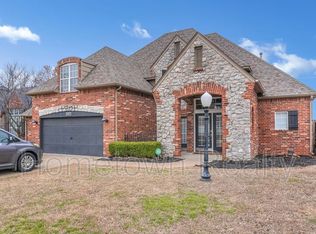 9220 N 98th Ct E, Owasso, OK 74055