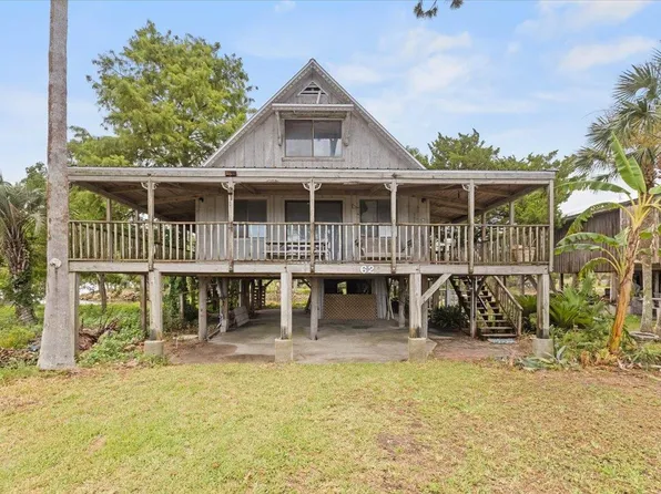 62 Bayou Rd, Crawfordville, FL 32327