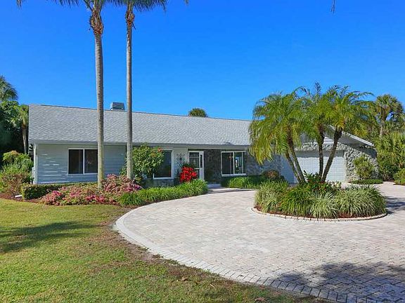 3rd image of 1725 Palm Ln
