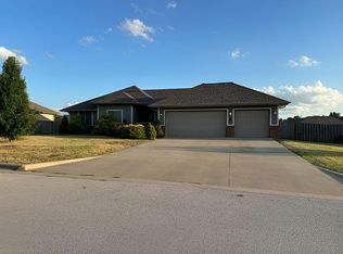 4428 W Cloverleaf Ter, Battlefield, MO 65619