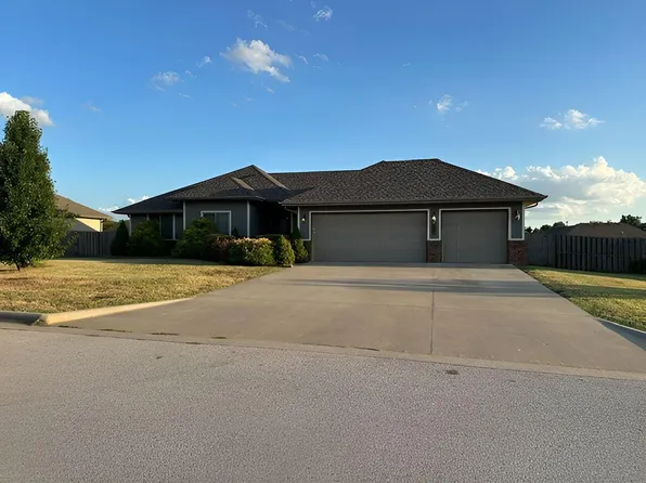 4428 W Cloverleaf Terrace, Battlefield, MO 65619