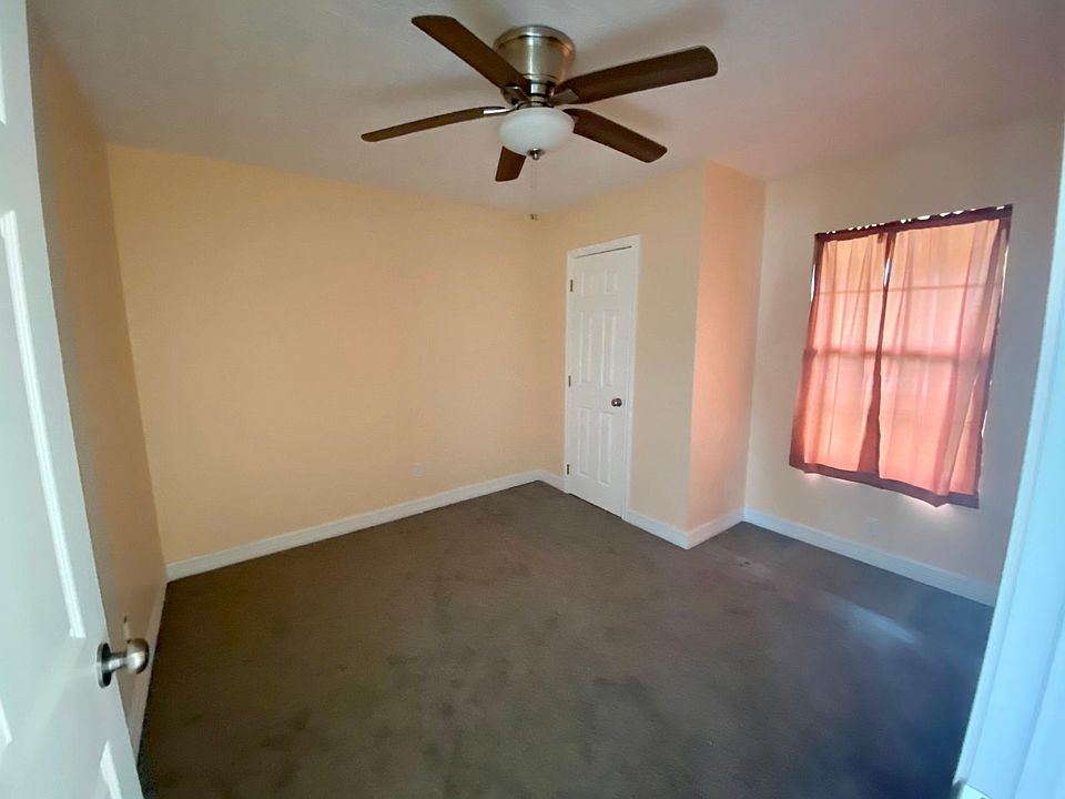2nd image of 3010 Ozark Ave