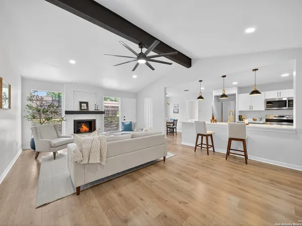 9367 Thornbury, San Antonio, TX 78250