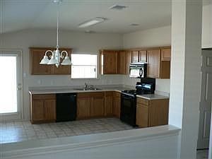 4th image of 1102 Remington Dr