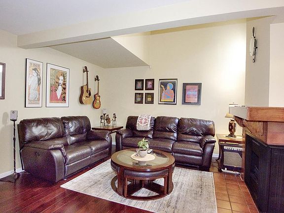3rd image of 2618 Sierra Village Ct