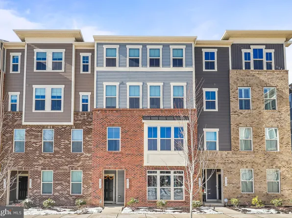 24732 Monk Meadows Ter, Sterling, VA 20166
