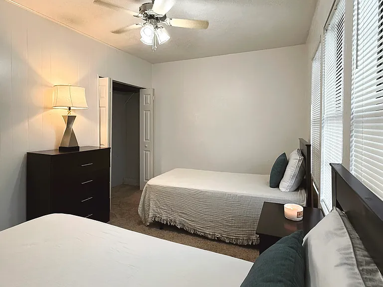 4728 Pimlico Dr — Photo 19