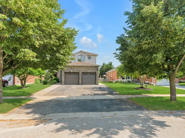 82 Chalmers Dr #Ll, Barrie, ON L4N 8A6