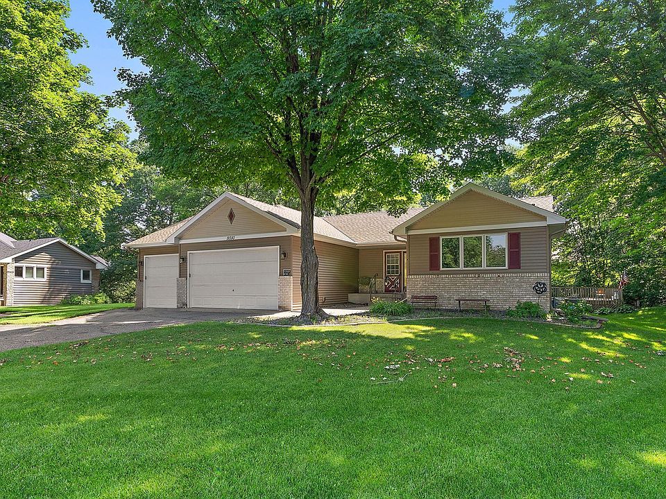 1st image of 19393 Carson Cir NW