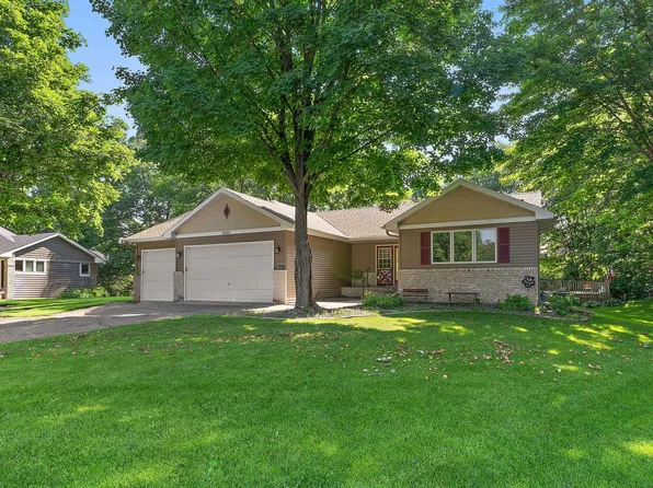 19393 Carson Cir NW, Elk River, MN 55330