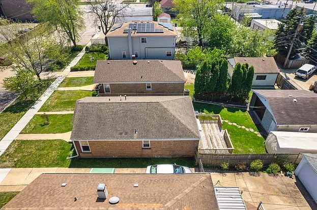 3228 Washington St — Photo 100