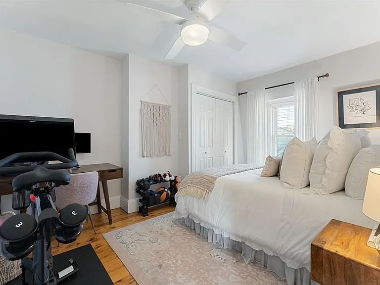 511 E 8th St #2 — Photo 18