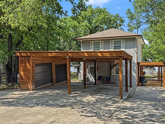 2nd image of 1152 W Lake Dr