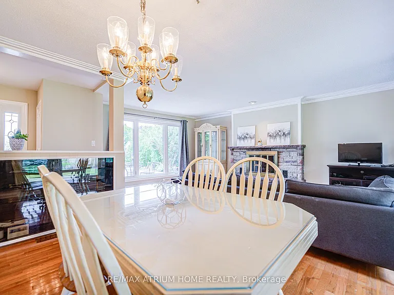 134 Fairglen Ave — Photo 19