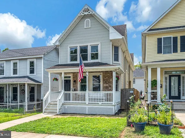 1712 Washington Ave, Fredericksburg, VA 22401