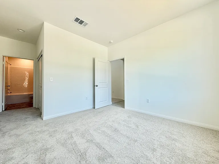 21554 Milam Dr — Photo 6