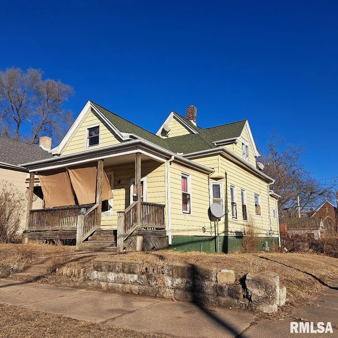 1538 S Faraday Ave photo 1