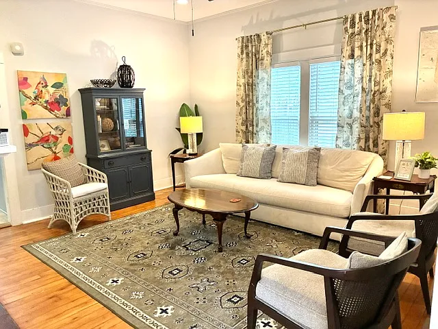 1521 Beirne Ave NE — Photo 2