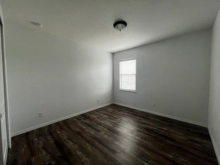 2ND BEDROOM UPSTAIRS WITH VIEW TO MAGIC KINGDOM NIGHLTY FIREWORKS! COME SEE FOR YOURSELF