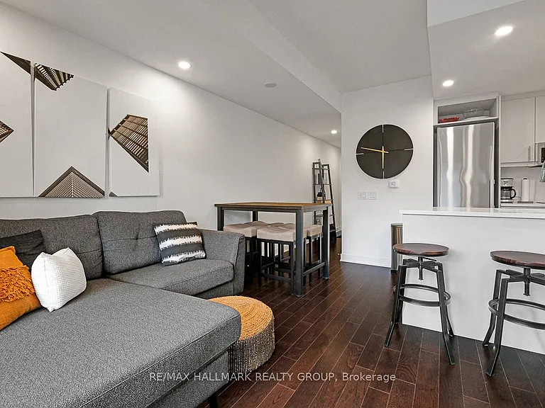 340 Queen St #1302 — Photo 12