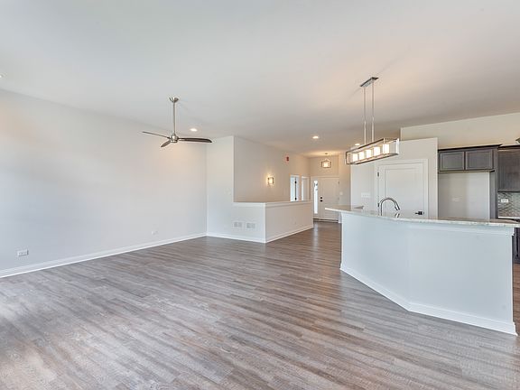 Floor plans may include optional upgrades. Prices vary by location. See Home Consultant for details.