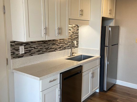 2nd image of 7414 Herschel Ave #213
