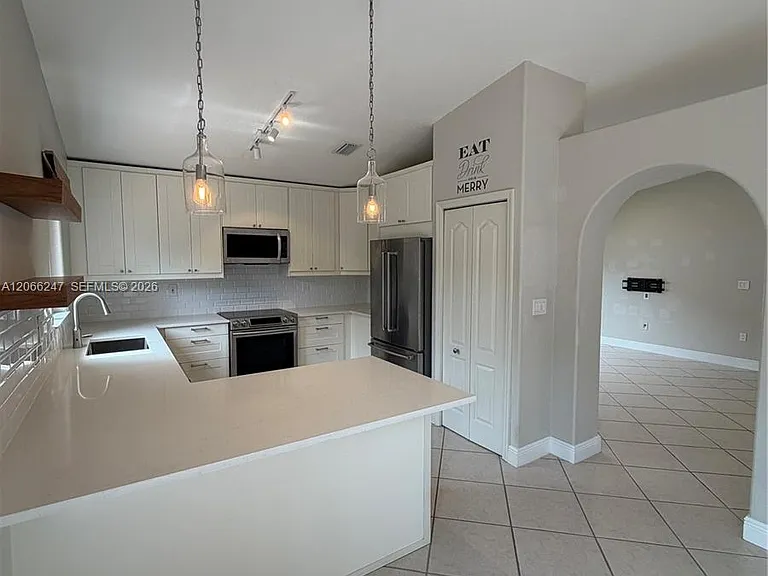 14525 NW 88th Ave — Photo 10