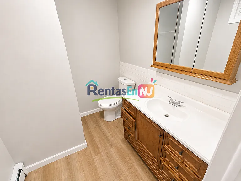 266-268 S 6th St #2A — Photo 7