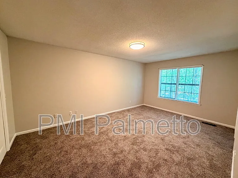 33 Chestnut Ferry Rd #202 — Photo 13