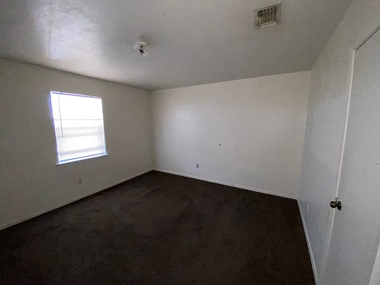 1206 Urbantke Ct #F — Photo 6