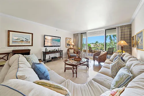 791 Crandon Blvd #404 Photo 1