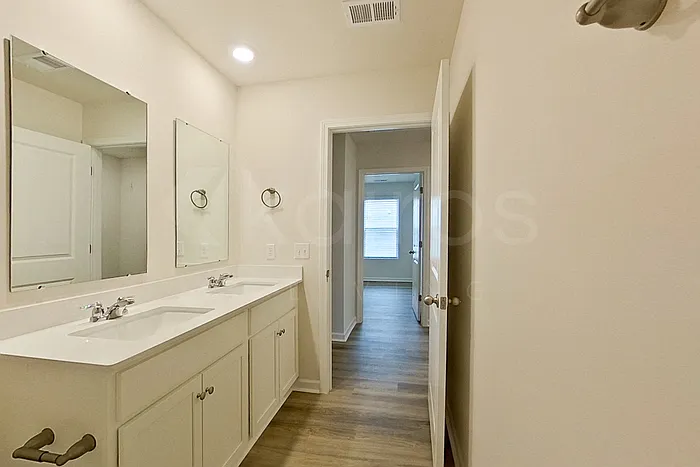 123 Overstreet Way — Photo 10
