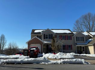 33 Park View Dr, Reinholds, PA 17569