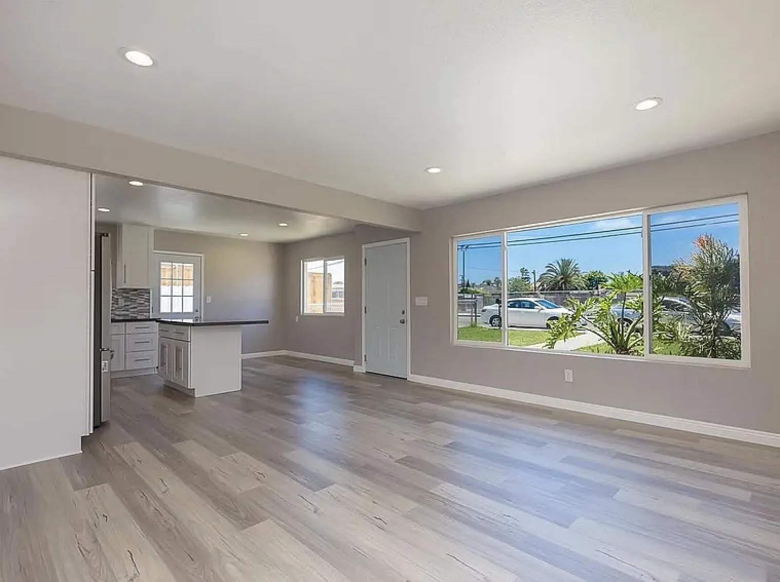 1032 Fern Ave — Photo 4