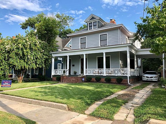 3rd image of 120 E Fillmore St