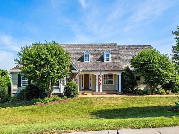 3rd image of 6417 Woodbourne Ln