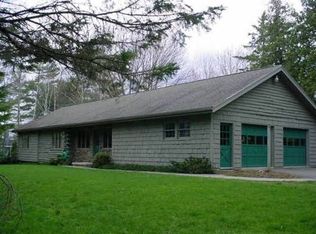 27 Loon Dr, Newport, ME 04953