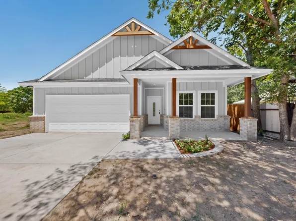 1008 W Crockett St, Ennis, TX 75119