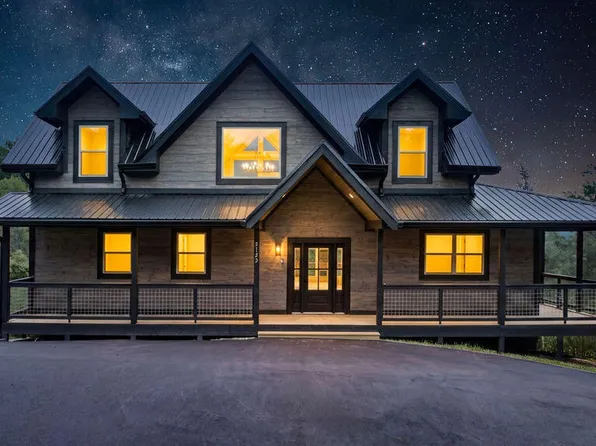 3123 Laughing Pine Ln, Sevierville, TN 37862