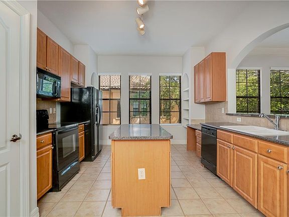 5th image of 510 Mirasol Cir APT 101