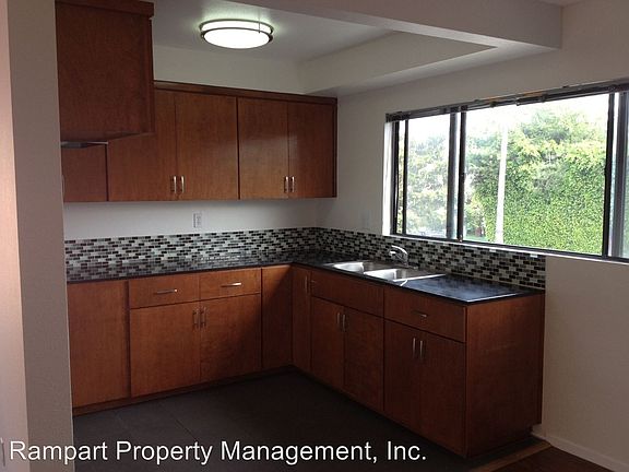 3rd image of 5747 La Mirada Ave APT 05
