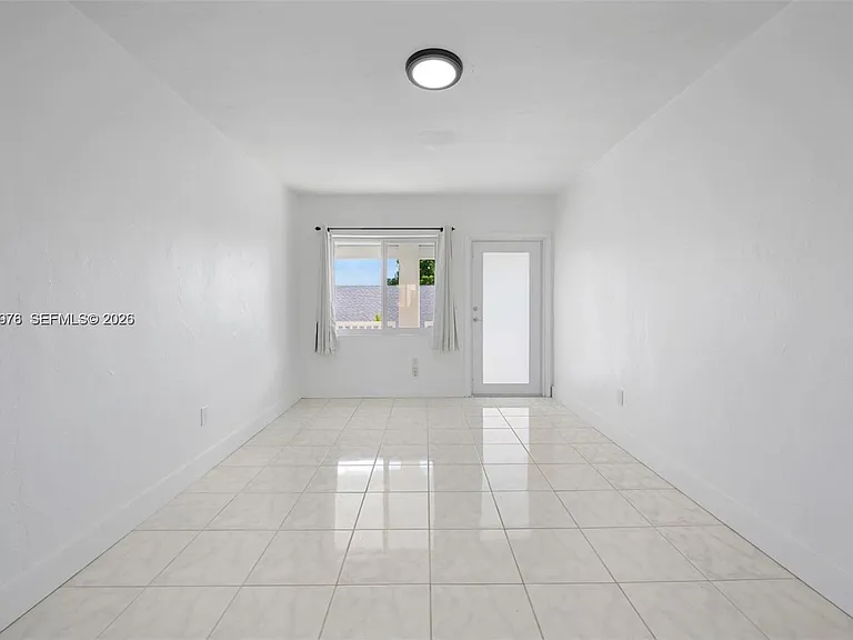 550 NE 82nd Ter #7 — Photo 10