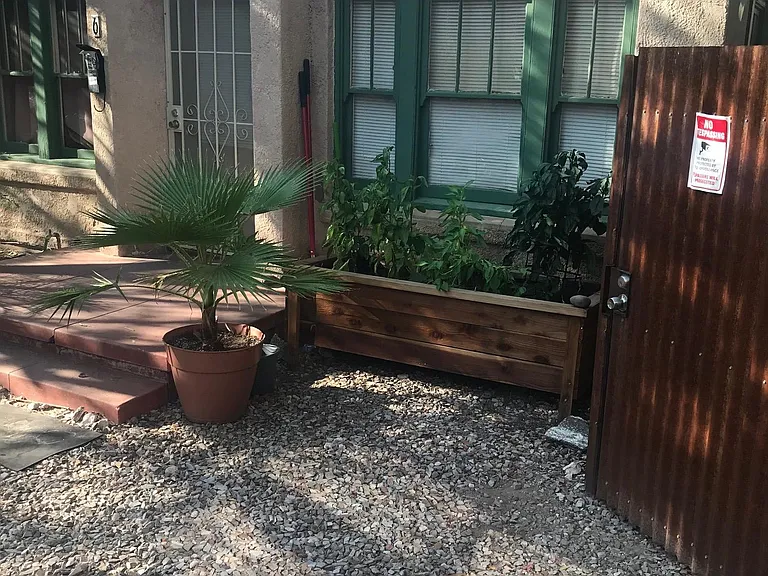 1128 N Tyndall Ave #6 — Photo 1