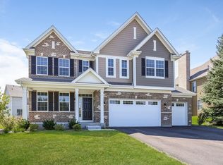 3221 Covington Ln, Algonquin, IL 60102