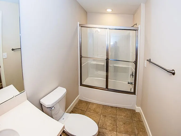 Bauer Farms Apartments & Townhomes — Photo 16