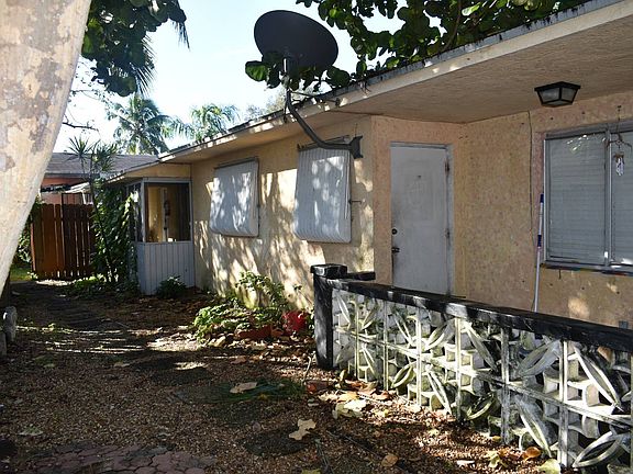 5th image of 2527 Roosevelt St