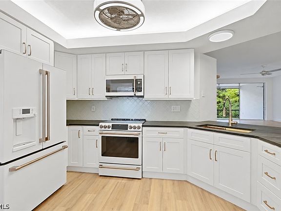 4th image of 6801 Satinleaf Rd S #103